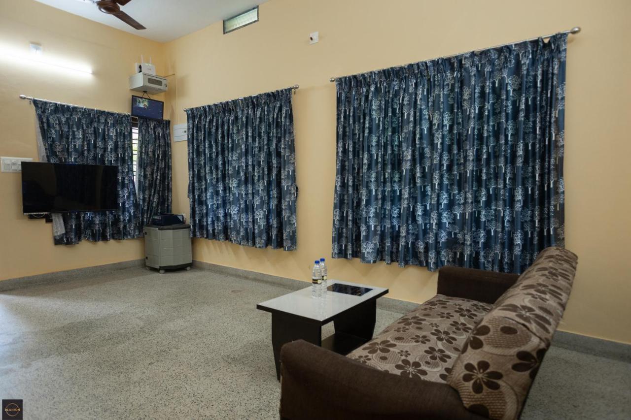 Reunion Regal Villa *